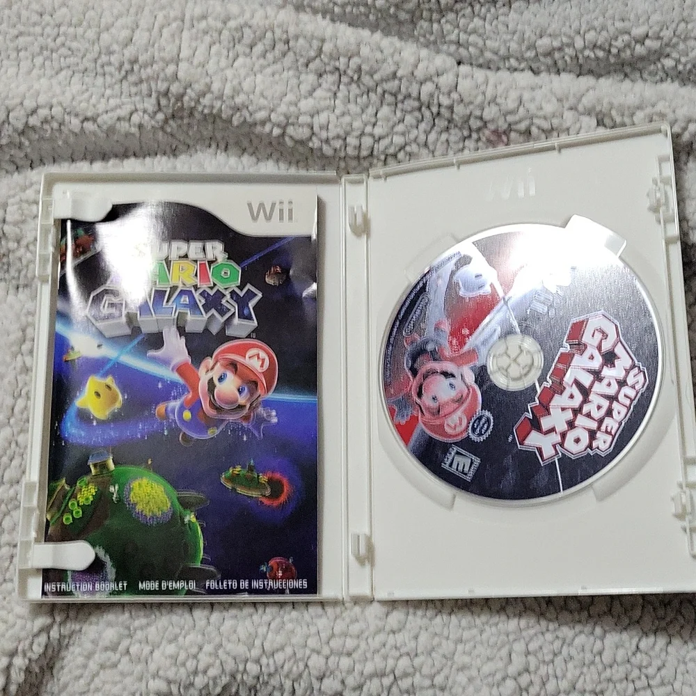 Wii Super Mario Galaxy video game